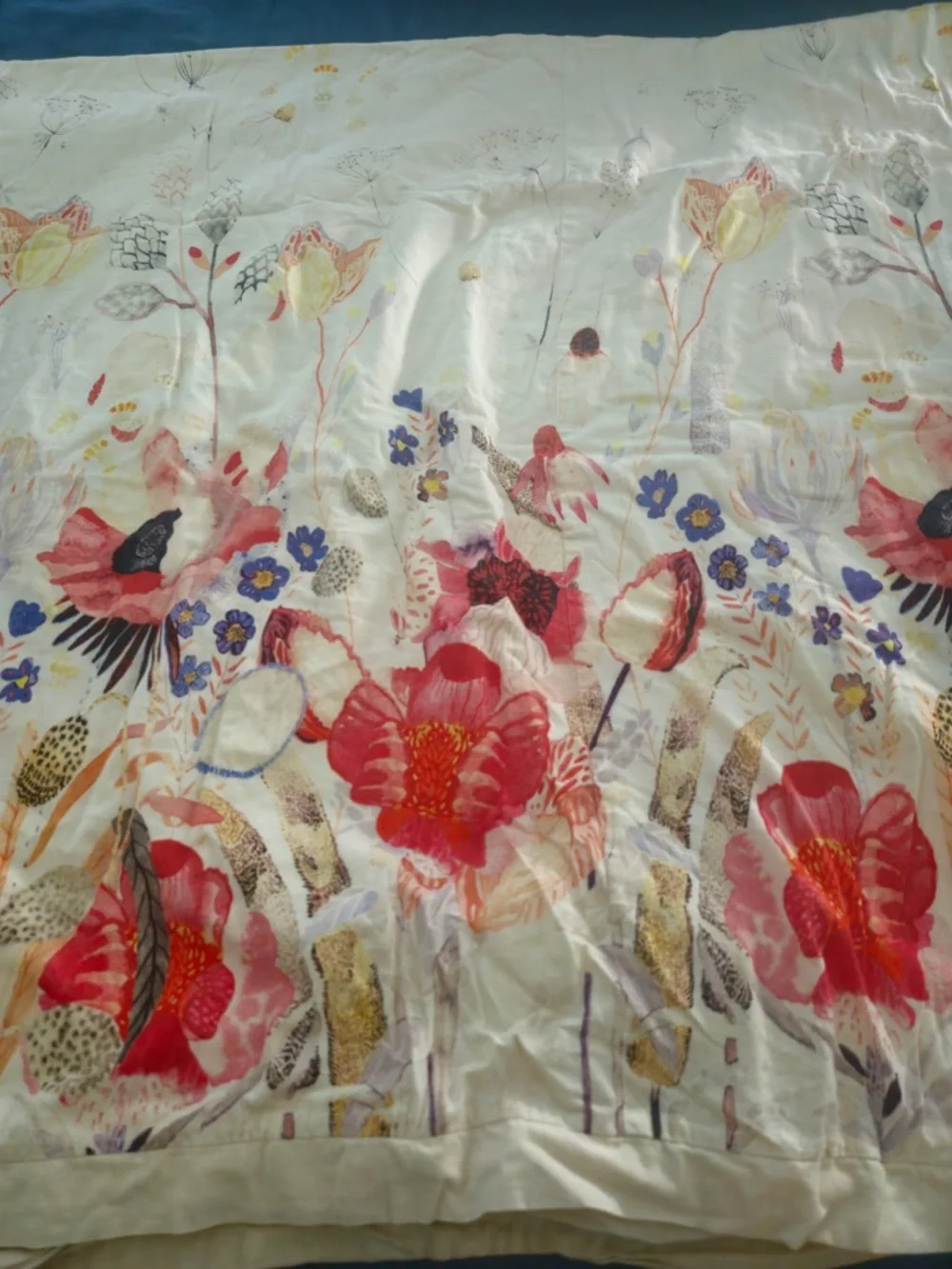 Anthropologie queen Garden Buzz duvet w/ 2 standard shams. Linen cotton blend.
